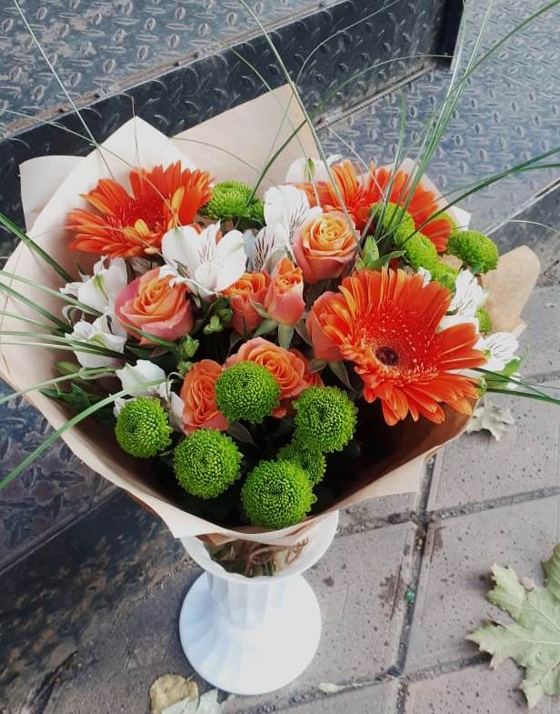 Букет цветов из: Герберы, Хризантемы, Альстромерии и Розы в Гремячее