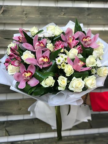 Букет цветов из: Розы и Хризантемы в Гремячее