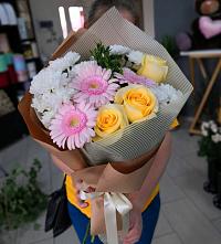 Букет цветов из:  Герберы, Розы и Хризантемы в Гремячее
