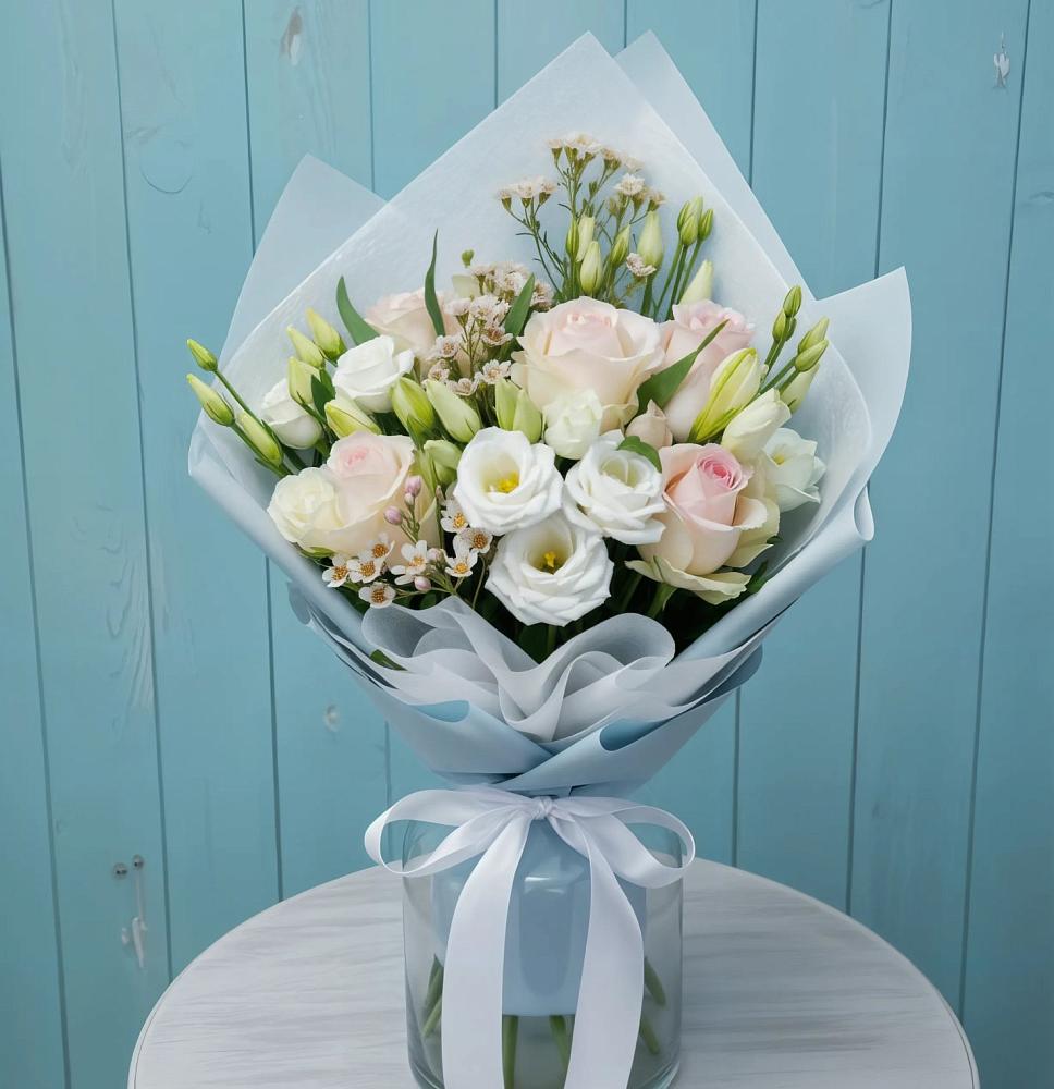 Букет цветов из: Розы и Лизиантусы в Гремячее