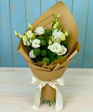 Букет цветов из:  Хризантемы и Лизиантусы в Гремячее