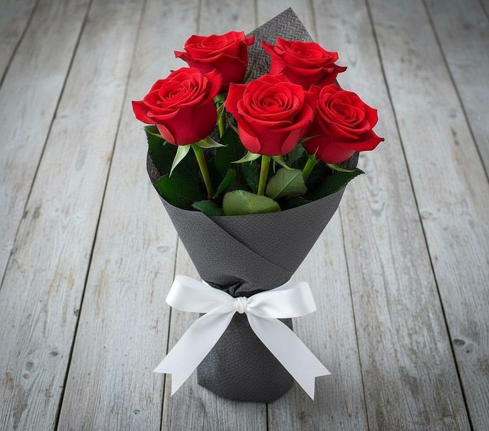 Букет 5 Красных роз Эдлесс Лав в Гремячее