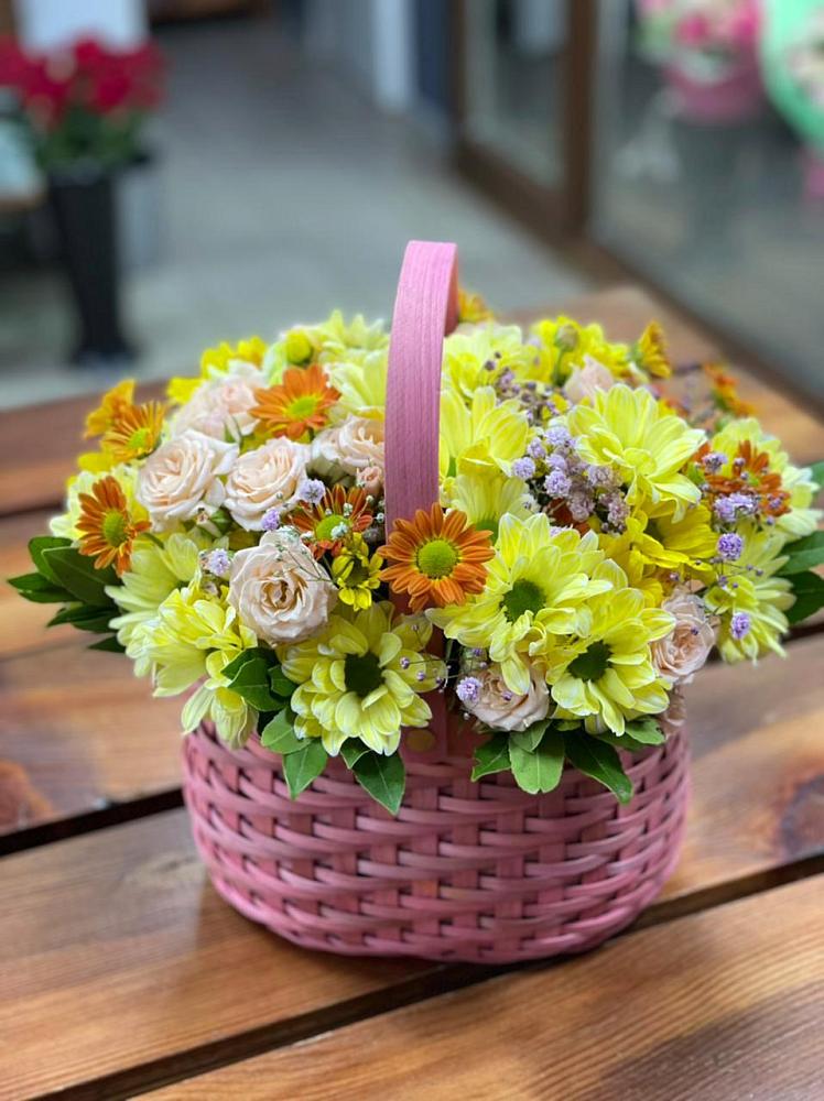 Цветочная композиция из Хризантемы и Розы в корзине в Гремячее