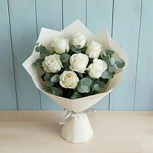 Букет Белые розы в Эвкалипте в Гремячее