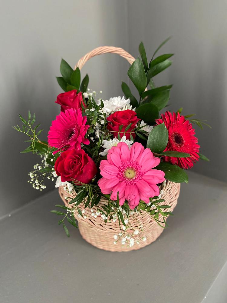 Цветочная композиция из Розы, Хризантемы и Герберы в корзине в Гремячее